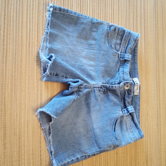 Lei shorts - Picture 1 of 2